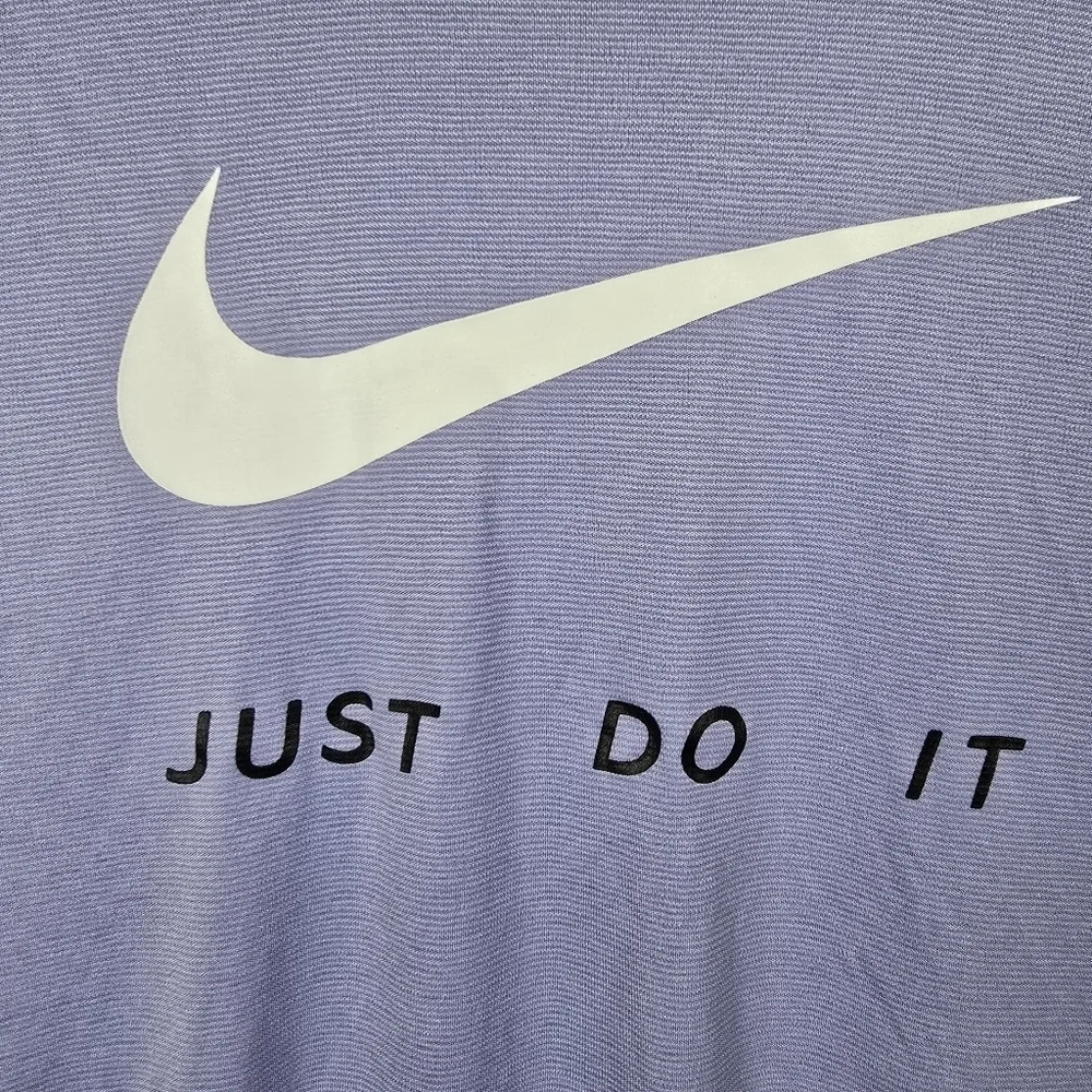 NWOT Nike Dri Fit Purple Just Do It T-Shirt Womens M Purple Faint Stripe Scoop